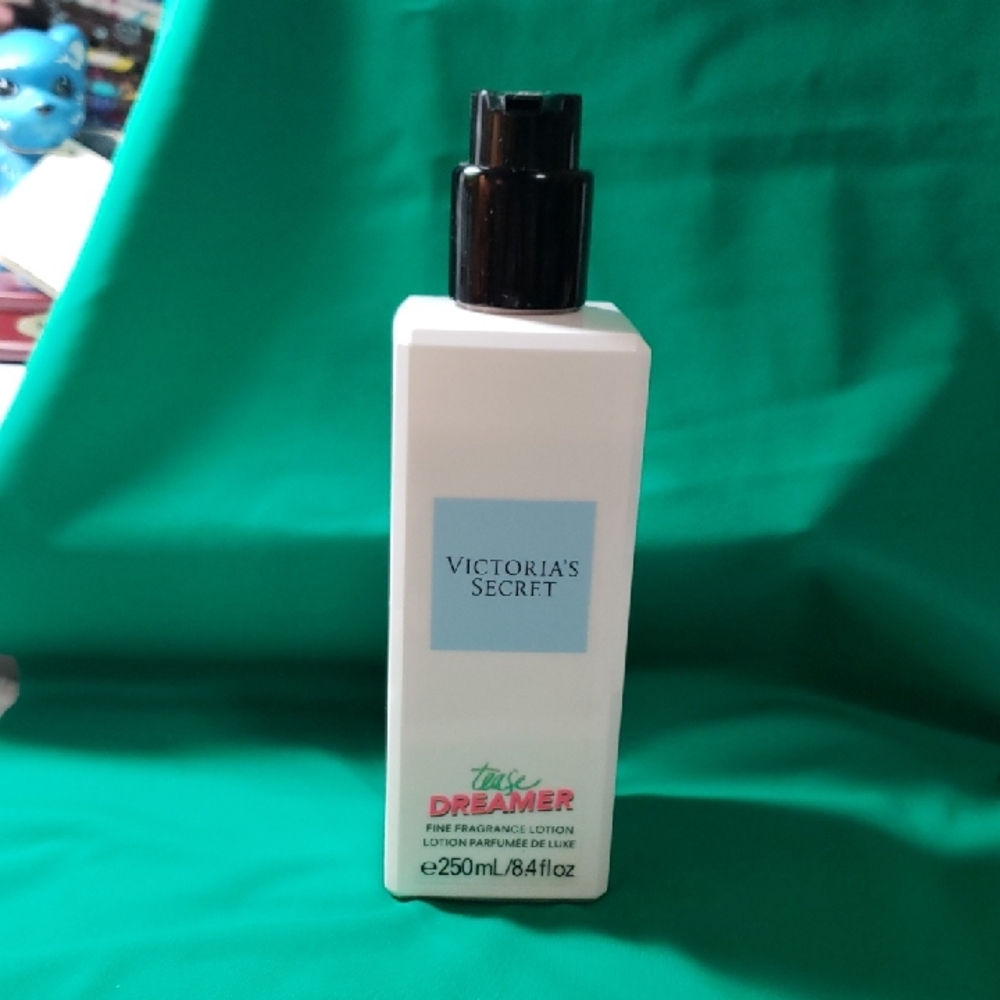 Victoria's Secret Tease DREAMER Fine Fragrance Lotion